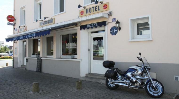 Hotel Restaurant l'Avenir Saint-Pierre-des-Corps Extérieur photo